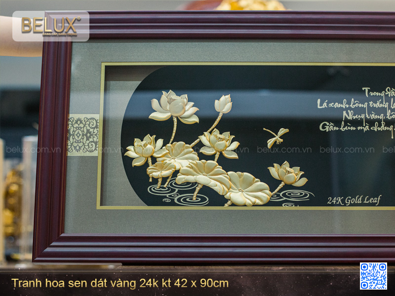Tranh hoa sen dát vàng 24K