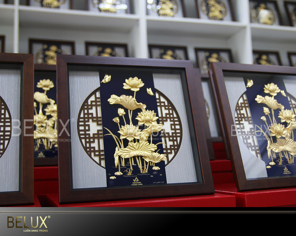 Lô Quà Tặng Tranh Hoa Sen Dát Vàng 24k Theo Đơn Đặt Hàng