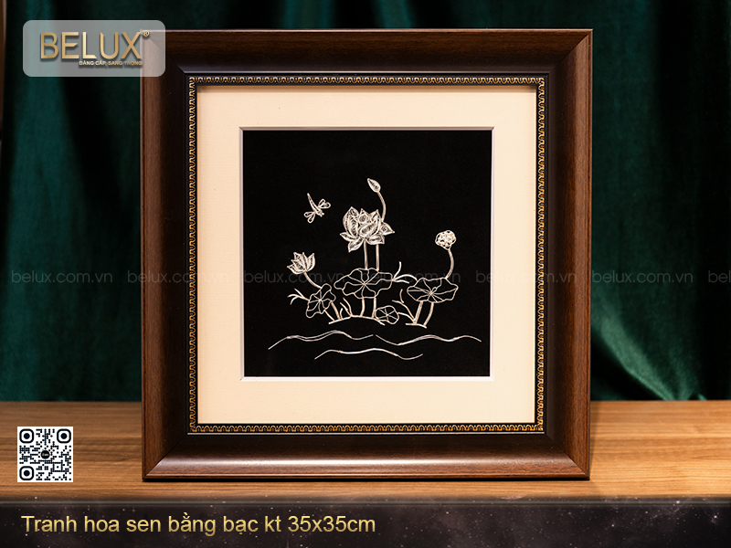 Tranh hoa sen bằng bạc – Dấu ấn thanh khiết giữa không gian sang trọng