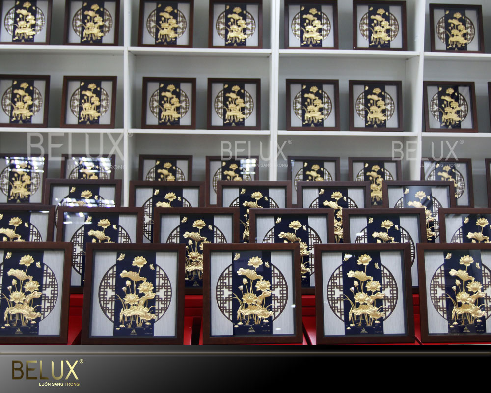 Lô Quà Tặng Tranh Hoa Sen Dát Vàng 24k Theo Đơn Đặt Hàng