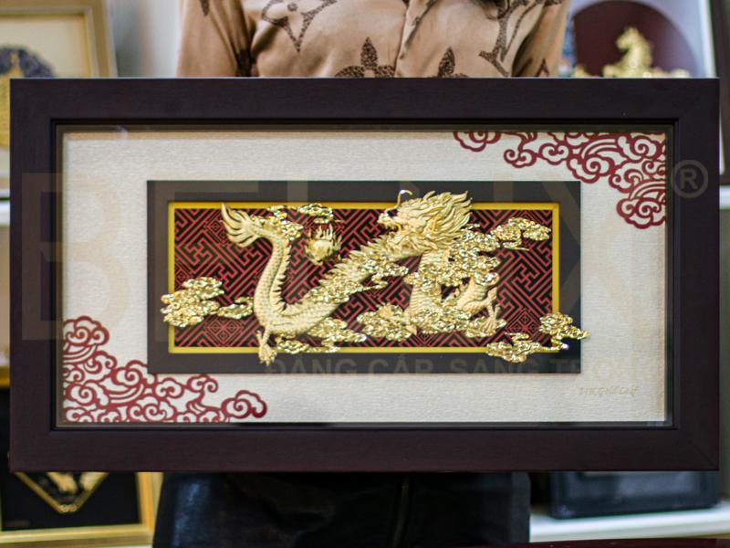 Tranh Rồng dát vàng 24k KT 65x40cm