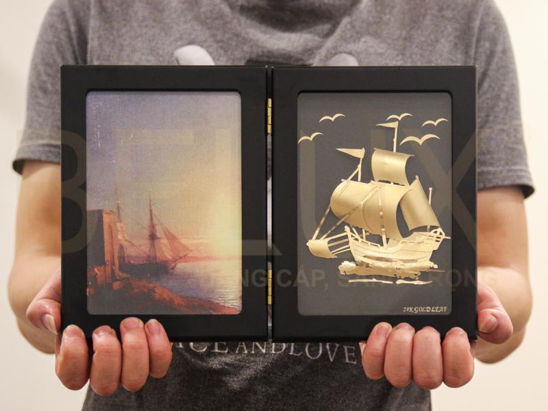 Tranh thuận buồm xuôi gió dát vàng hộp gấp