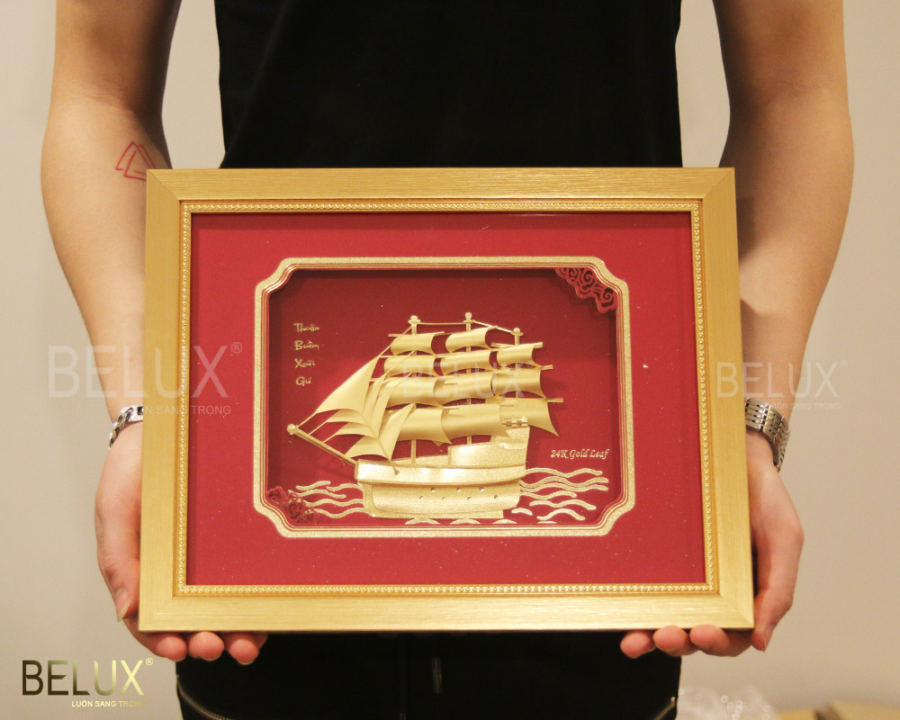 Tranh để bàn thuận buồm xuôi gió dát vàng 24k 32x25cm