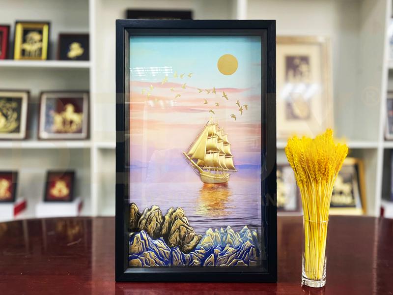 Tranh Thuyền Buồm đón Bình Minh trên biển