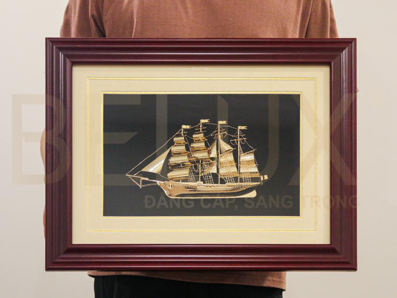 Tranh thuận buồm xuôi gió mạ vàng 24k (mẫu 8)