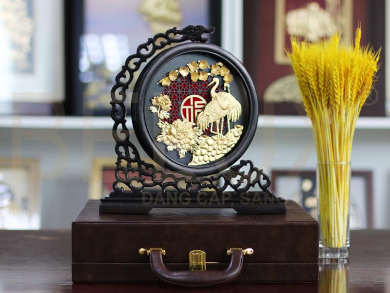 Tranh Tùng Hạc Diên Niên Dát Vàng 24K 30x31cm