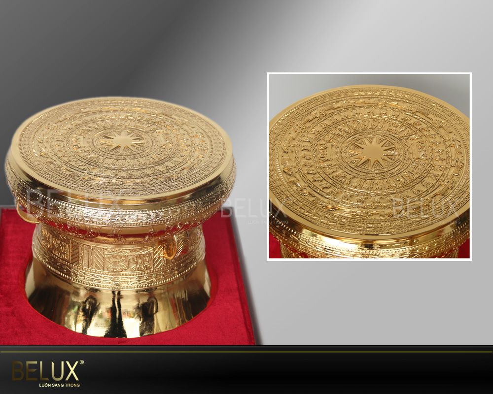 Trống Đồng Hoa Văn Nổi Mạ Vàng 24k D30