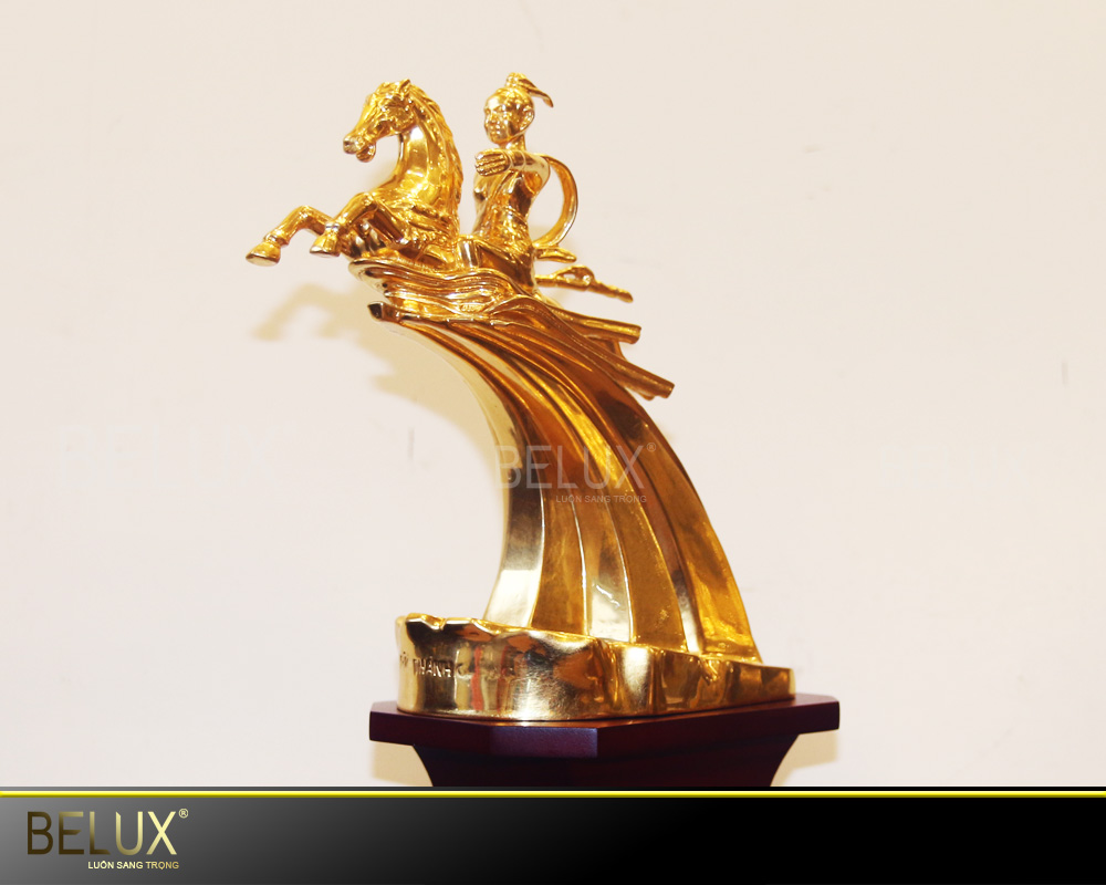 Tượng Thánh Gióng dát vàng 9999 cao 21cm – Mẫu 2