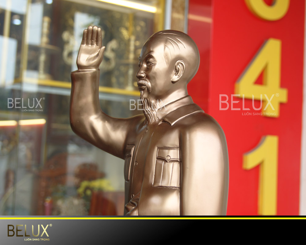 Tượng Bác Hồ Vẫy Tay Chào Đồng Đỏ Hun Cao 81