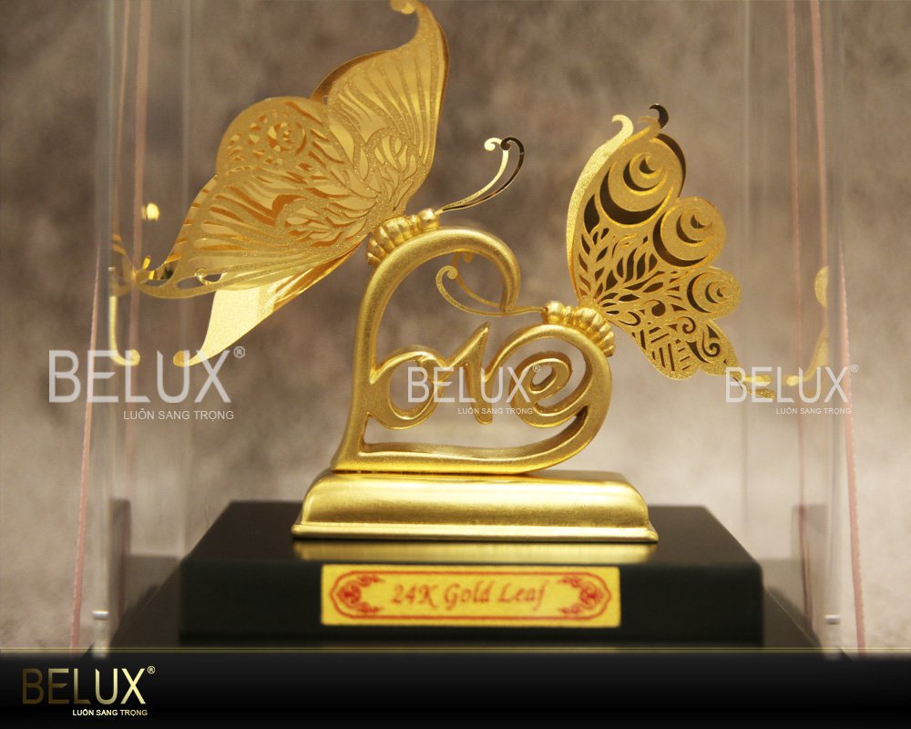 Tượng đôi uyên ương dát vàng 24K – Biểu tượng của hạnh phúc và sự thăng hoa trong tình yêu